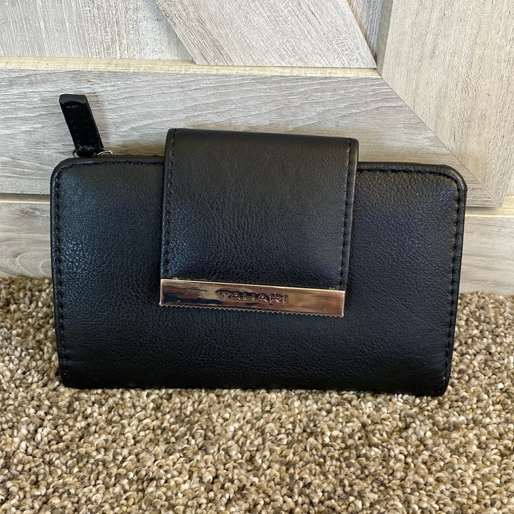 New Tahari Faux Black Leather Clutch Wallet Identity Protect Lining